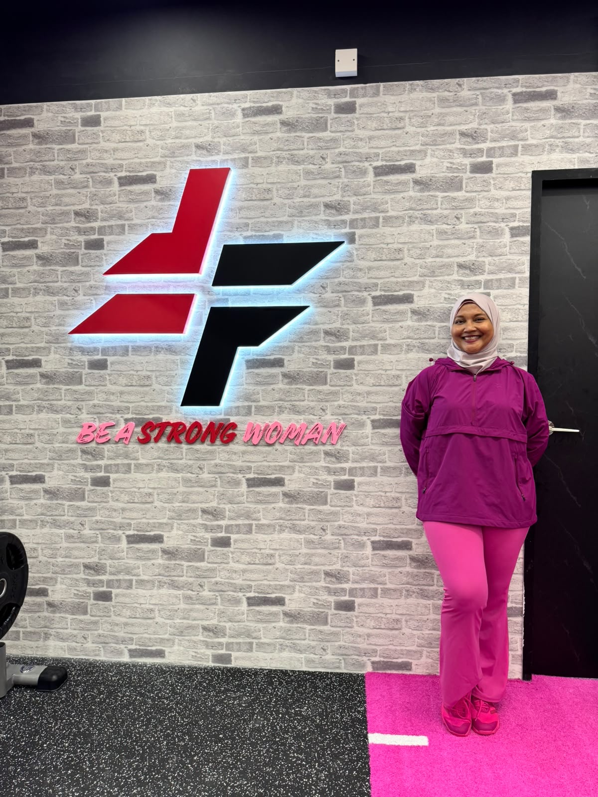 FitFab.sg members training together at the studio